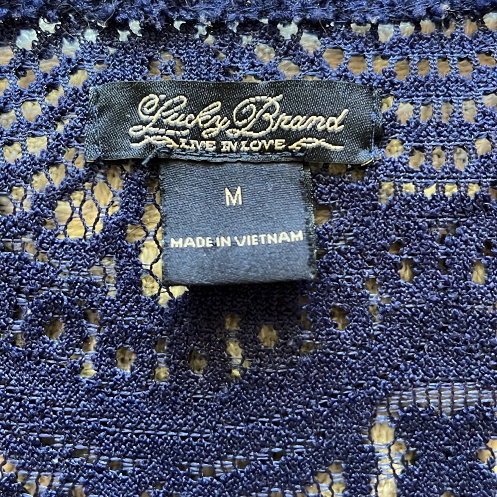 Lucky Brand- Live in Love- crochet detailed,  summer sleeveless, top - Picture 5 of 6